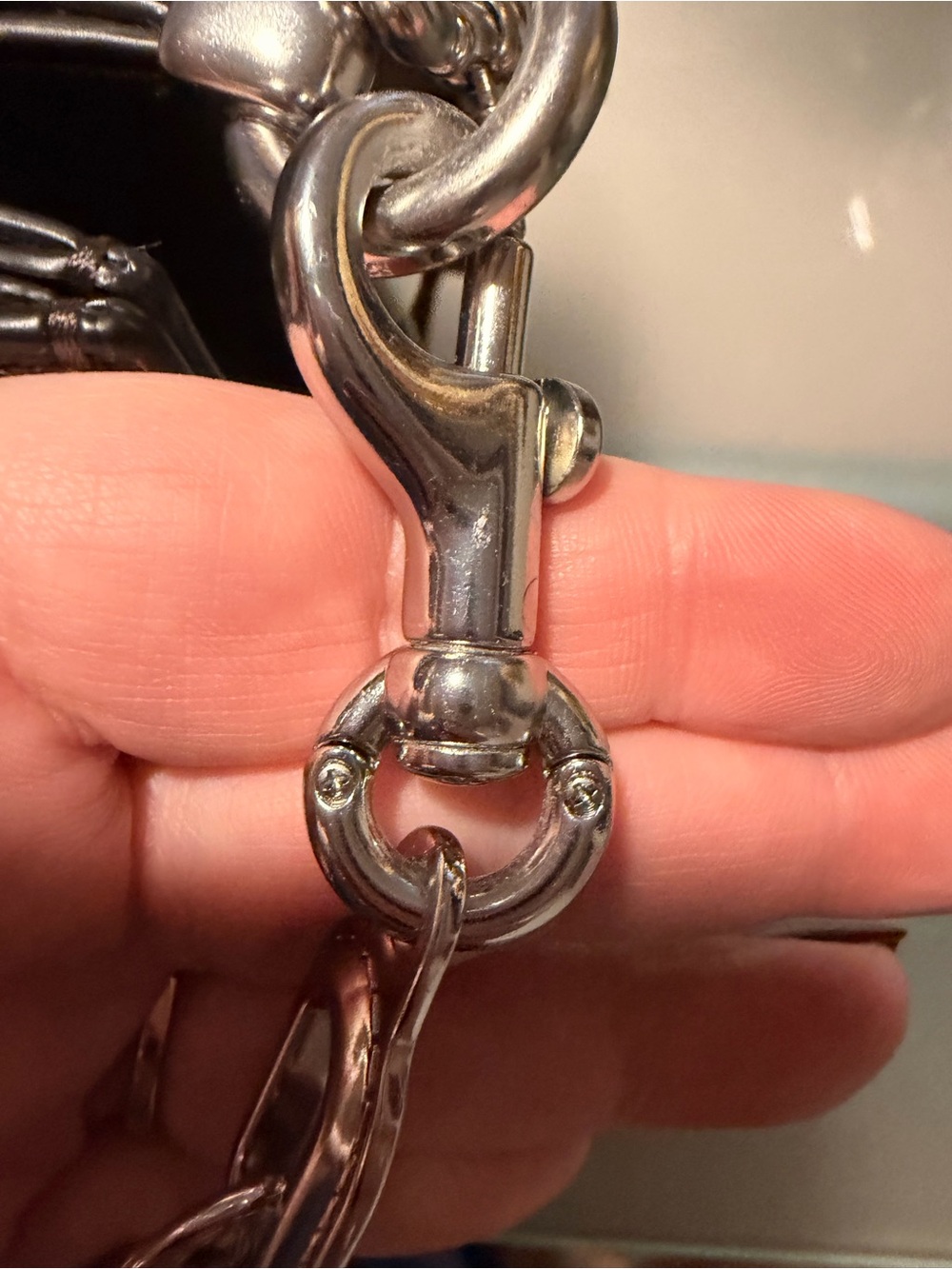 Coach Chained Soft Tabby - Picture 15 of 16